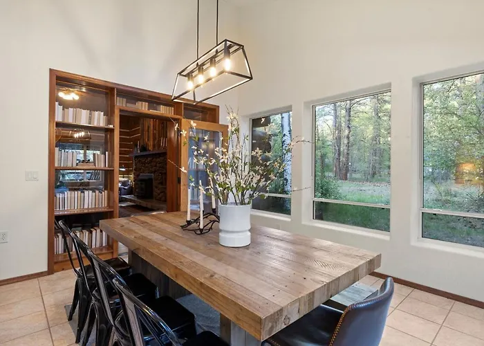 Holiday home Billy Creek Luxury On The Creek - Sleeps 18!