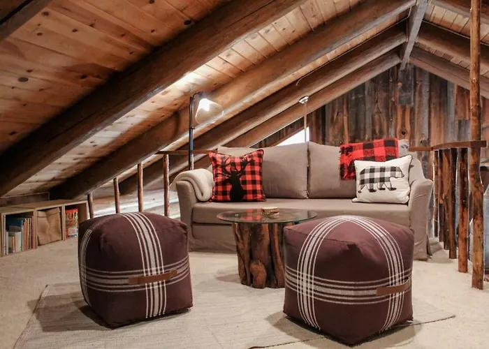 Holiday home Billy Creek Luxury On The Creek - Sleeps 18! *