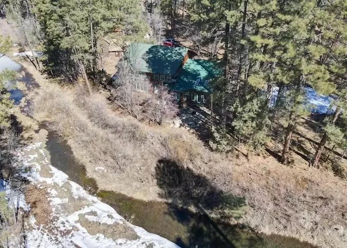 Billy Creek Luxury On The Creek - Sleeps 18! *