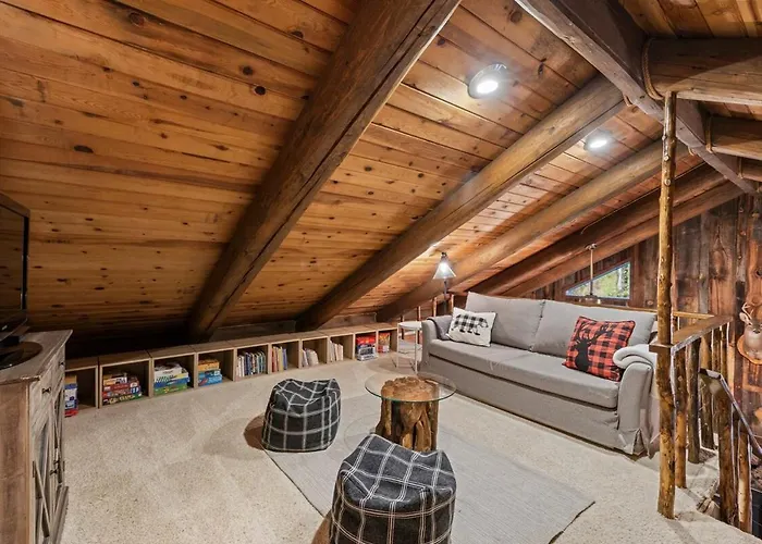 Holiday home Billy Creek Luxury On The Creek - Sleeps 18! *