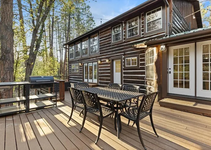 Billy Creek Luxury On The Creek - Sleeps 18!